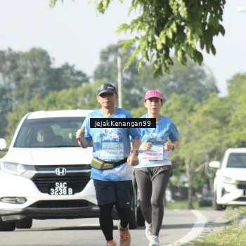 Runner Photo 3422785