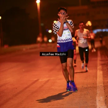 Runner Photo 3428785