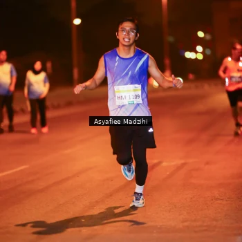 Runner Photo 3428835