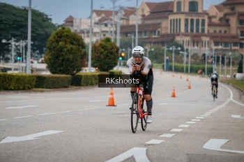 Runner Photo 3431156