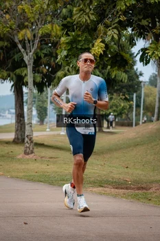 Runner Photo 3433659