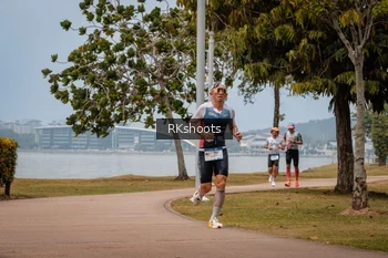 Runner Photo 3433660