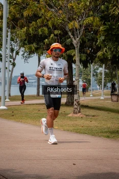 Runner Photo 3433669