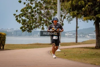 Runner Photo 3433702