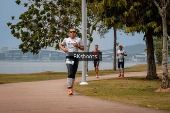 Runner Photo 3433705