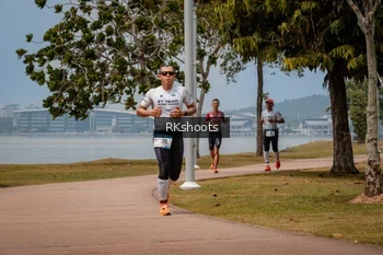 Runner Photo 3433706