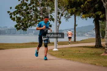 Runner Photo 3433708