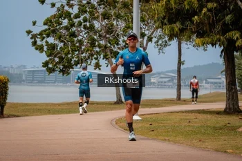 Runner Photo 3433711