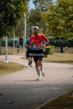 Runner Photo 3433720