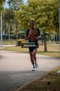 Runner Photo 3433721