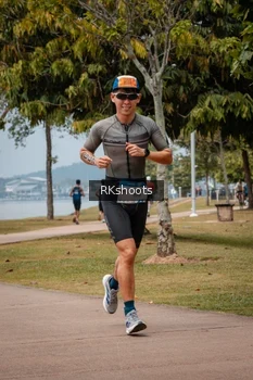 Runner Photo 3433725