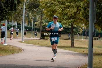 Runner Photo 3433726