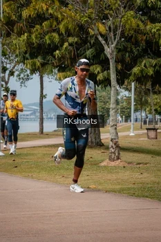 Runner Photo 3433733
