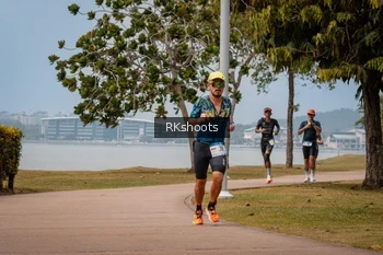 Runner Photo 3433739