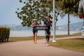 Runner Photo 3433743