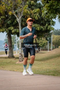 Runner Photo 3433747
