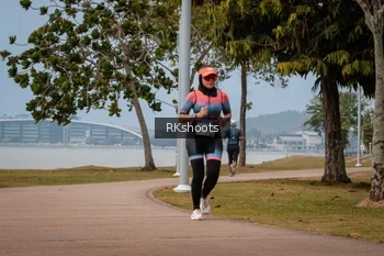 Runner Photo 3433750