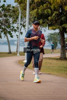Runner Photo 3433753