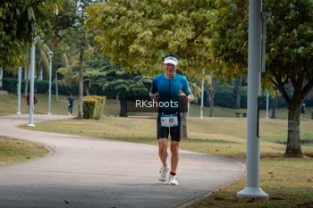 Runner Photo 3433759
