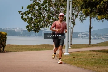 Runner Photo 3433768
