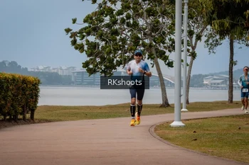 Runner Photo 3433769