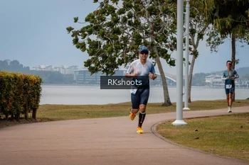 Runner Photo 3433771