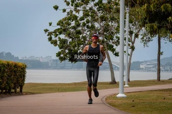 Runner Photo 3433787