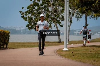 Runner Photo 3433841