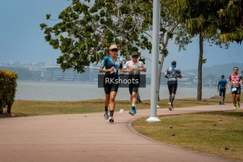 Runner Photo 3433855