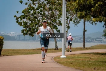Runner Photo 3433864