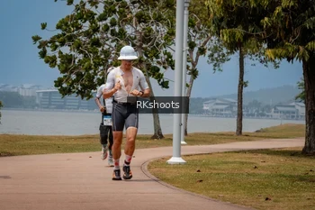 Runner Photo 3433866