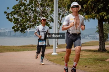 Runner Photo 3433870