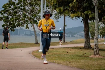 Runner Photo 3433896