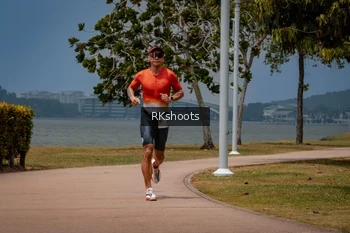 Runner Photo 3433897