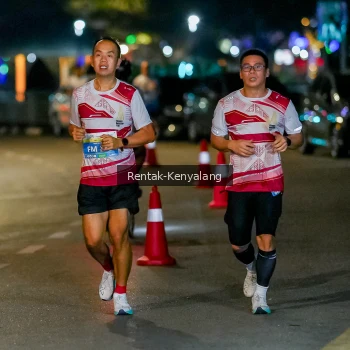 Runner Photo 3434975