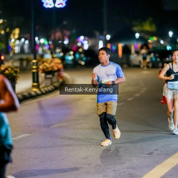 Runner Photo 3435017