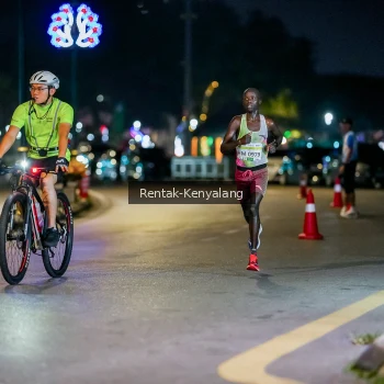 Runner Photo 3435024