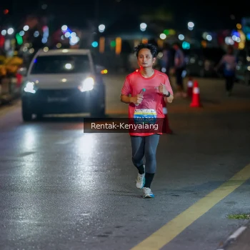 Runner Photo 3435111