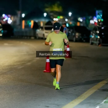 Runner Photo 3435123