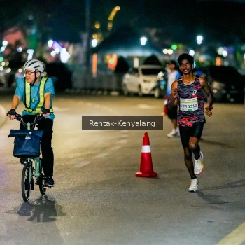 Runner Photo 3435130