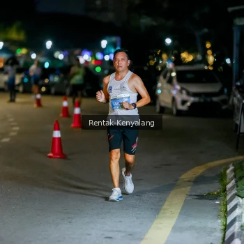 Runner Photo 3435156