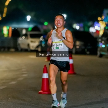 Runner Photo 3435173