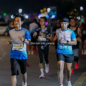Runner Photo 3435192