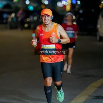 Runner Photo 3435213