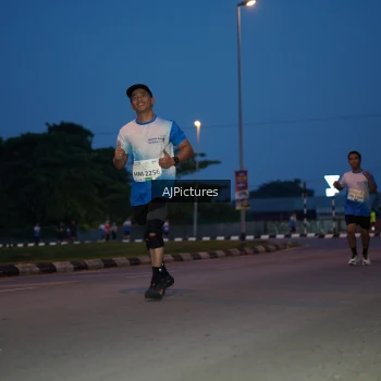 Runner Photo 3435252