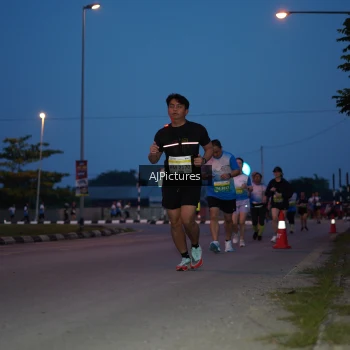 Runner Photo 3435264
