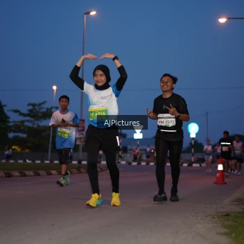 Runner Photo 3435267