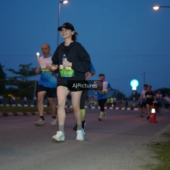 Runner Photo 3435275