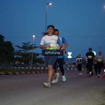 Runner Photo 3435291