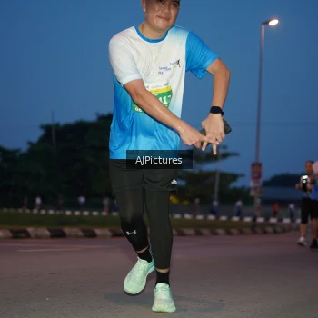 Runner Photo 3435296